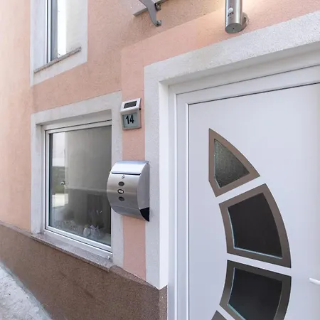 House Ponte In The Old Part Of * Punat